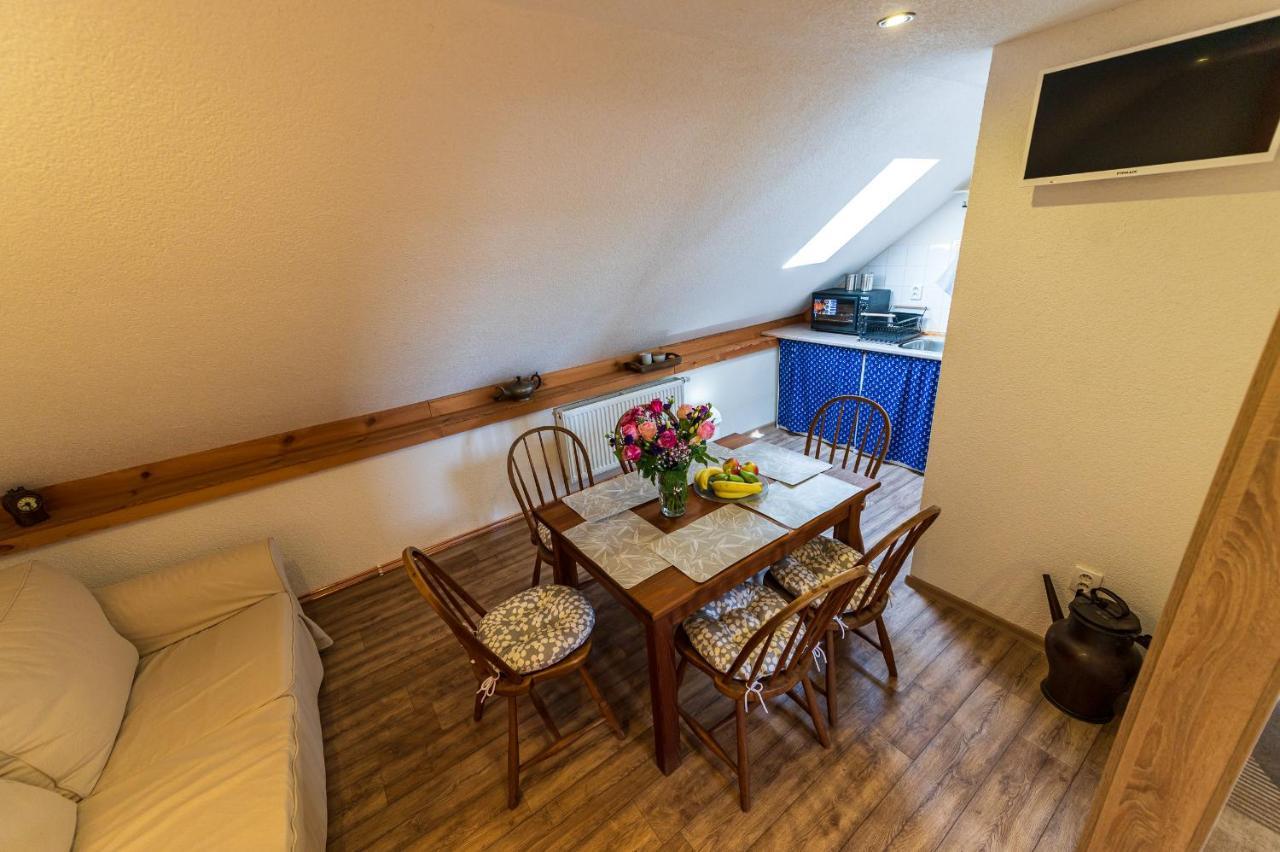 Apartman Domanin 124 Trebon Bagian luar foto