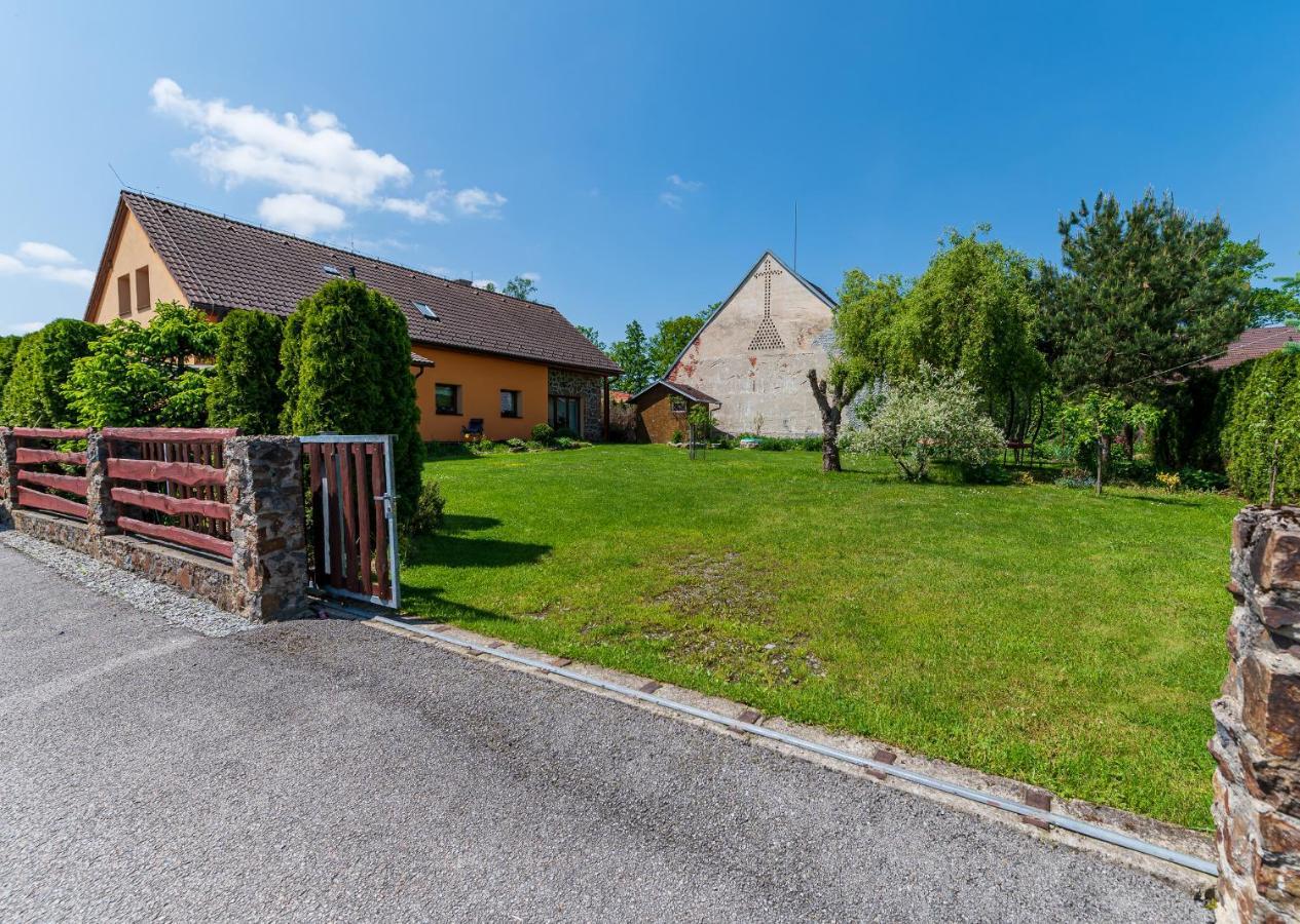 Apartman Domanin 124 Trebon Bagian luar foto
