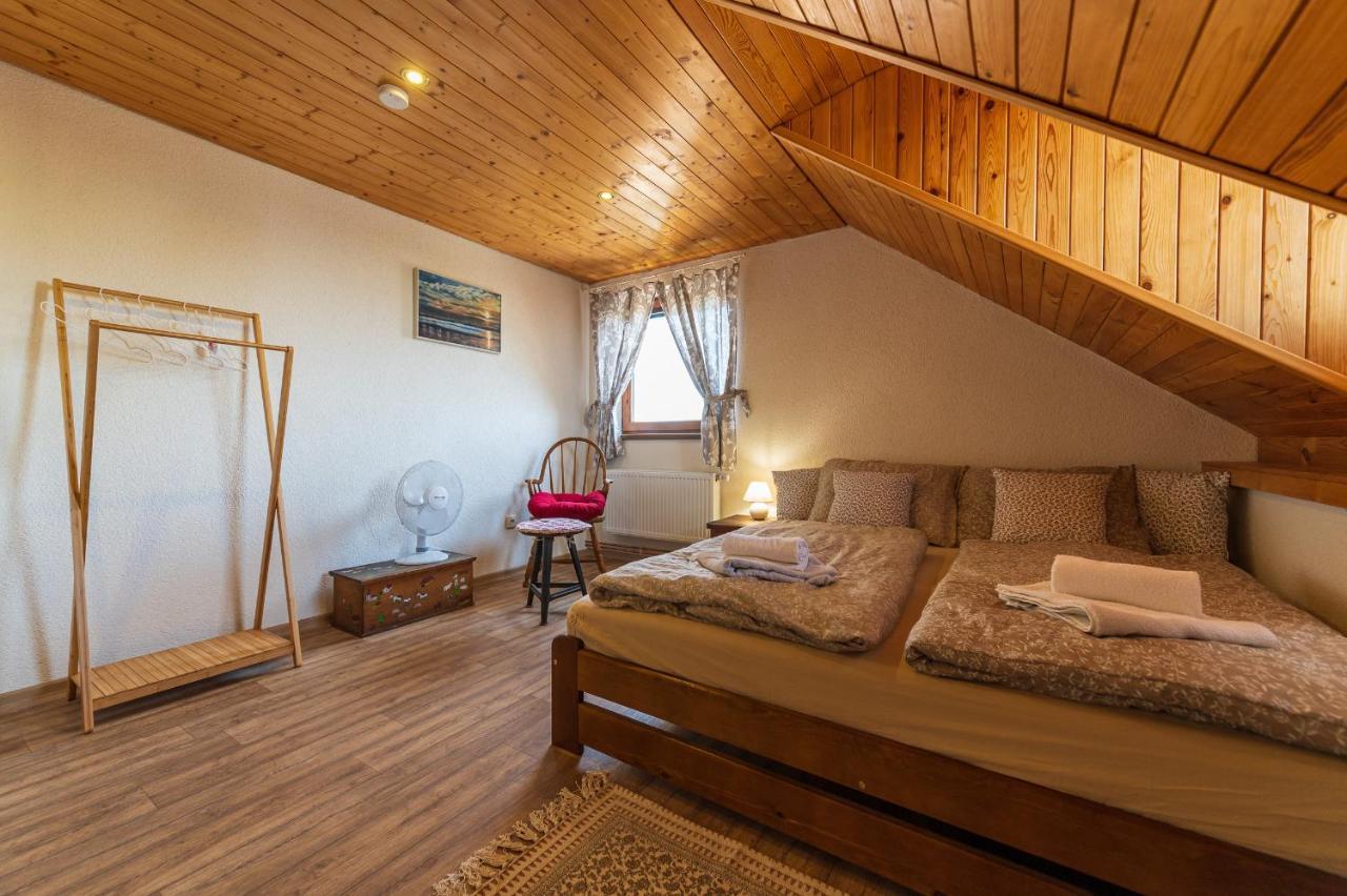 Apartman Domanin 124 Trebon Bagian luar foto